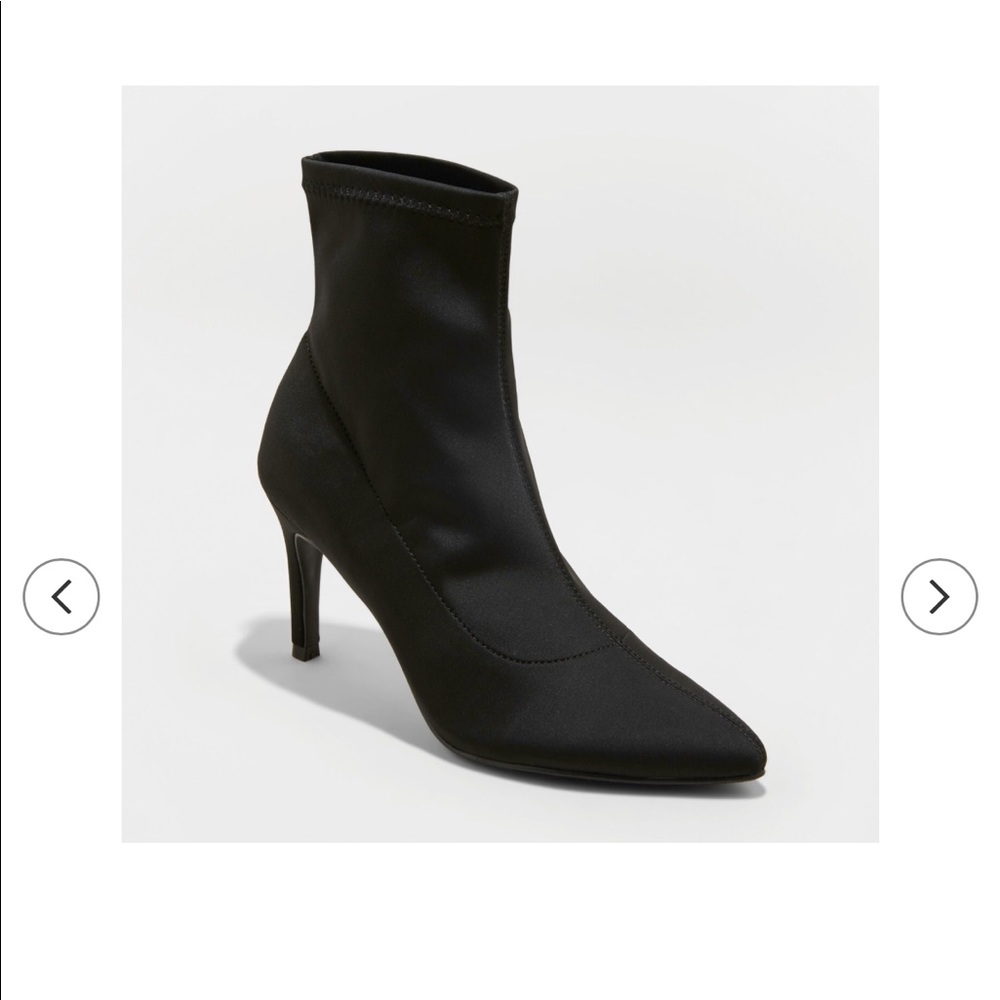 NWT - Black Sock Booties